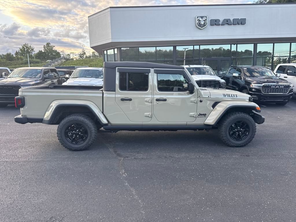 2022 Jeep Gladiator Sport photo 6