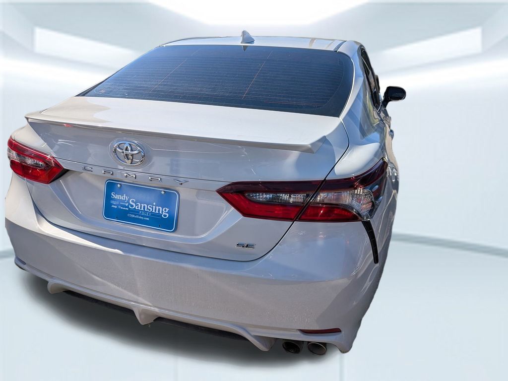 2023 Toyota Camry SE photo 4