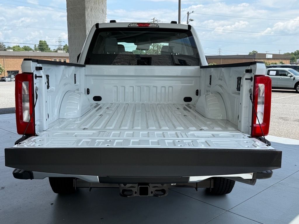 2025 Ford F-250 XL photo 3