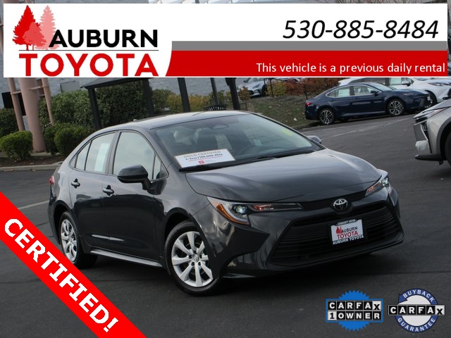 2024 Toyota Corolla LE's photo