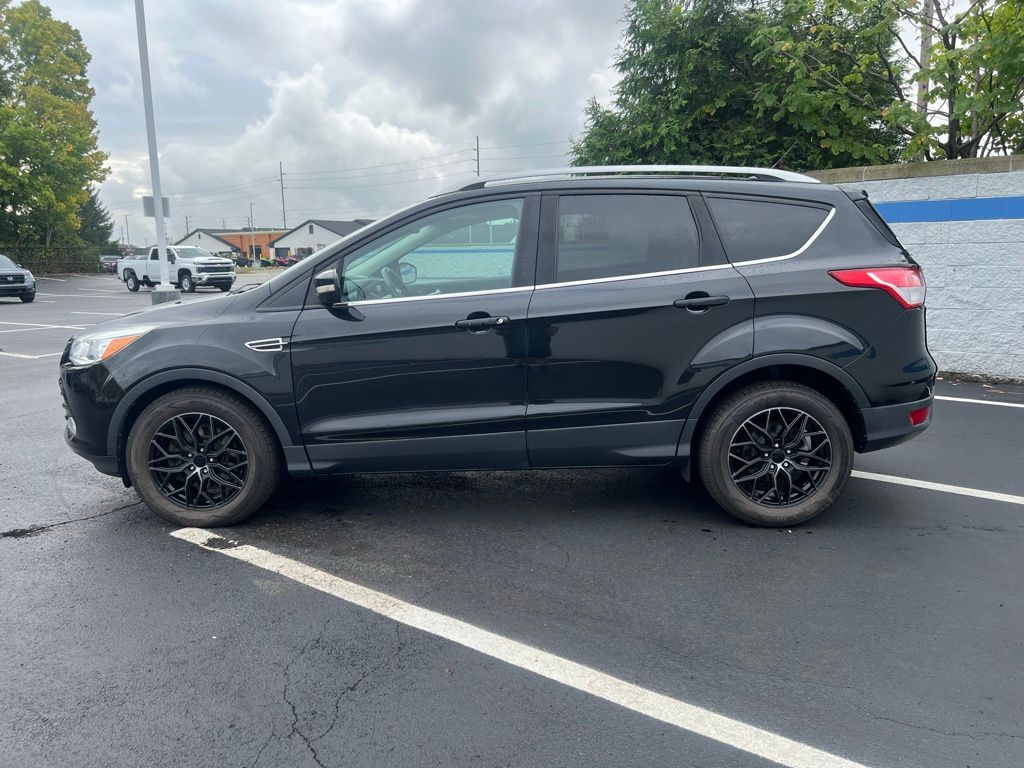 2015 Ford Escape Titanium photo 2