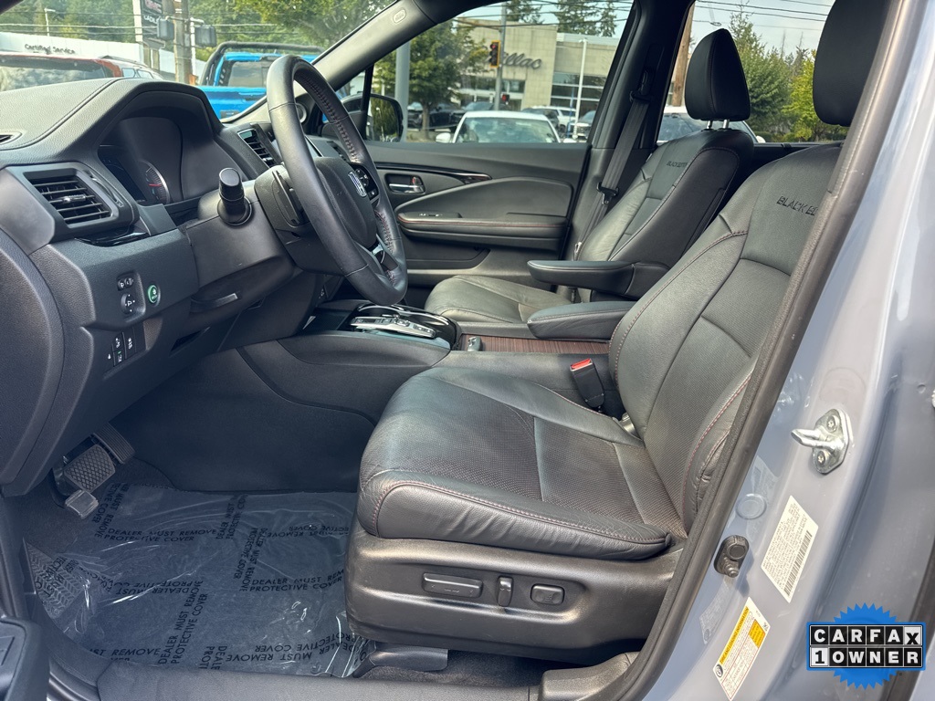 2022 Honda Pilot Black Edition photo 17