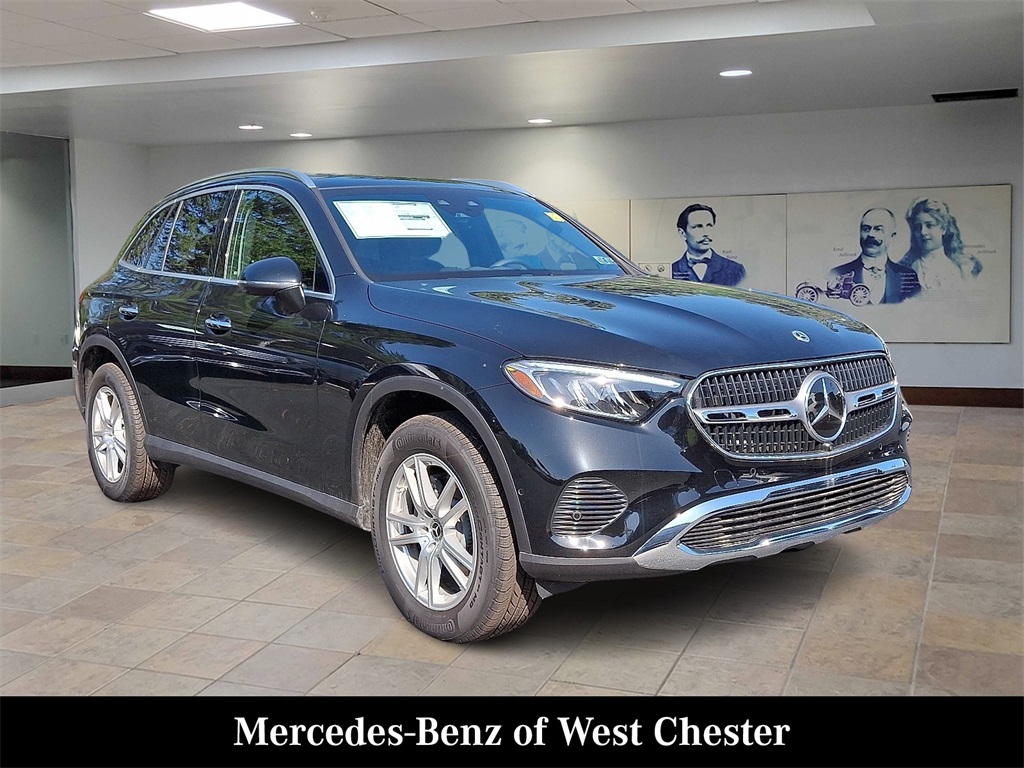 2025 Mercedes-Benz GLC Base's photo