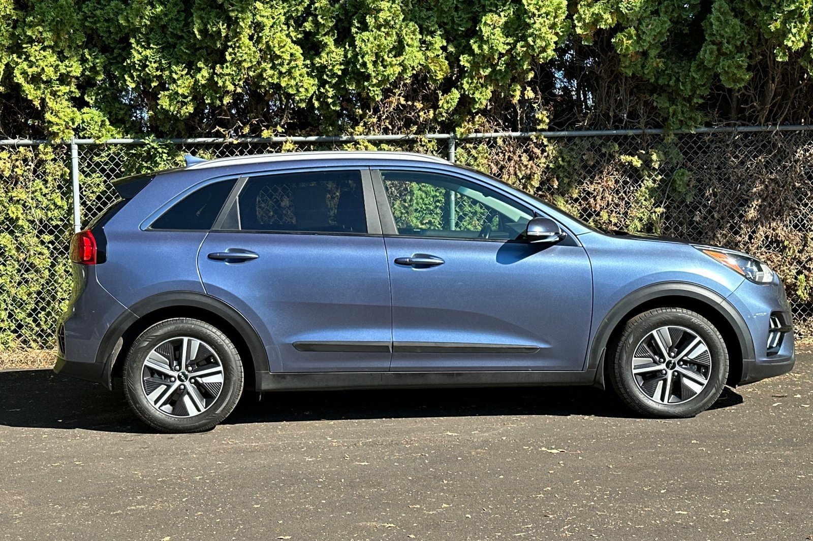 2022 Kia Niro EX Premium photo 3
