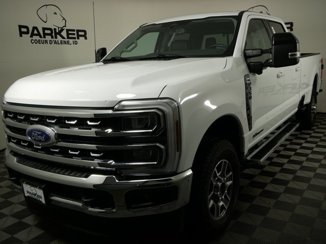 2024 Ford F-350 Super Duty Lariat's photo