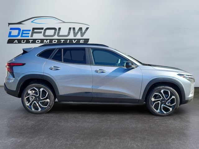 2026 Chevrolet Trax photo 2