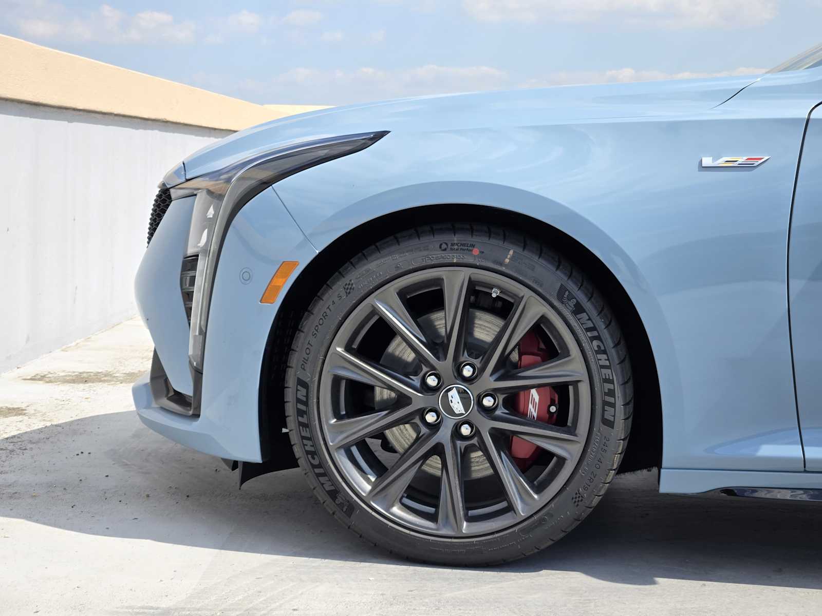 2026 Cadillac CT5 V photo 6
