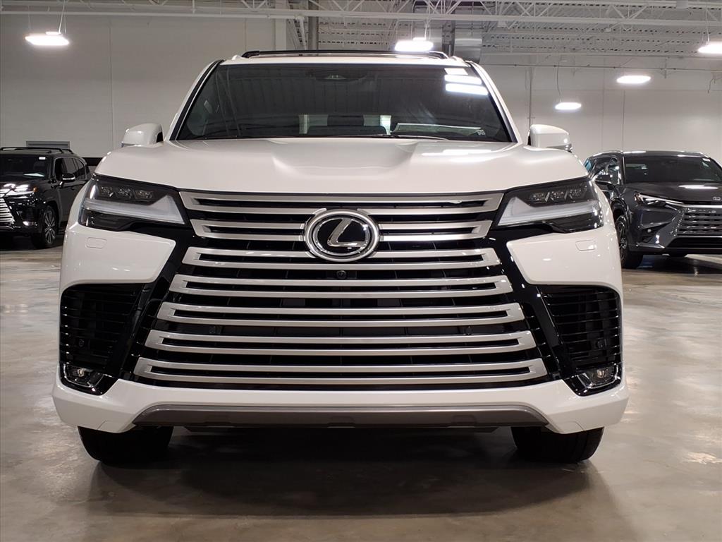 2025 Lexus LX 600 Luxury photo 2