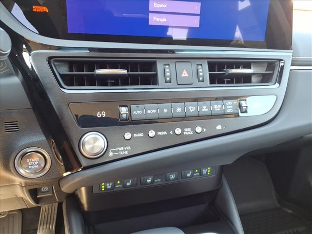 2025 Lexus ES 350 Ultra Luxury photo 17
