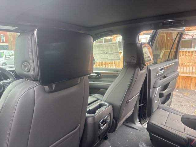 2025 Chevrolet Tahoe High Country photo 6