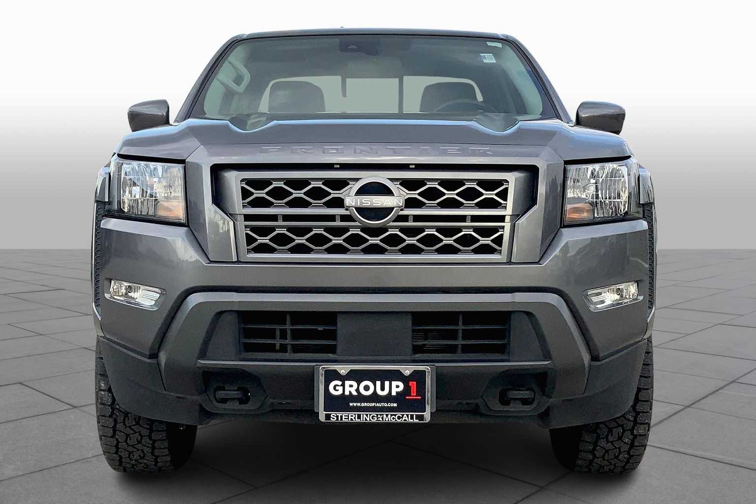 2023 Nissan Frontier SV photo 3