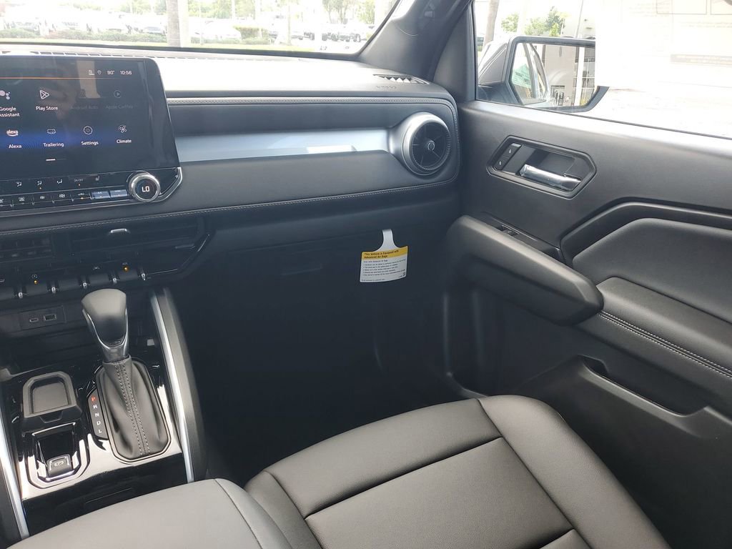 2025 Chevrolet Colorado Work Truck LT photo 11