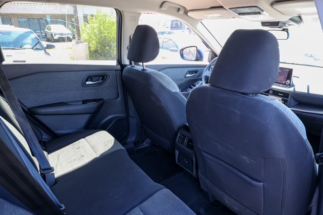 2023 Nissan Rogue SV photo 15