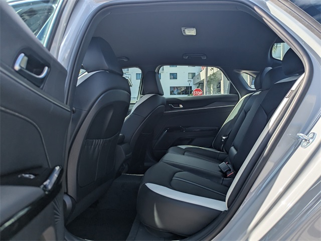 2025 Kia K5 GT-Line photo 3