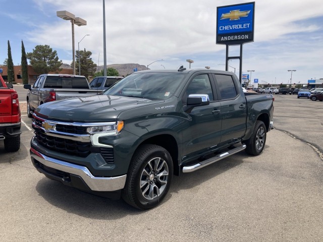 2025 Chevrolet Silverado 1500 LT's photo