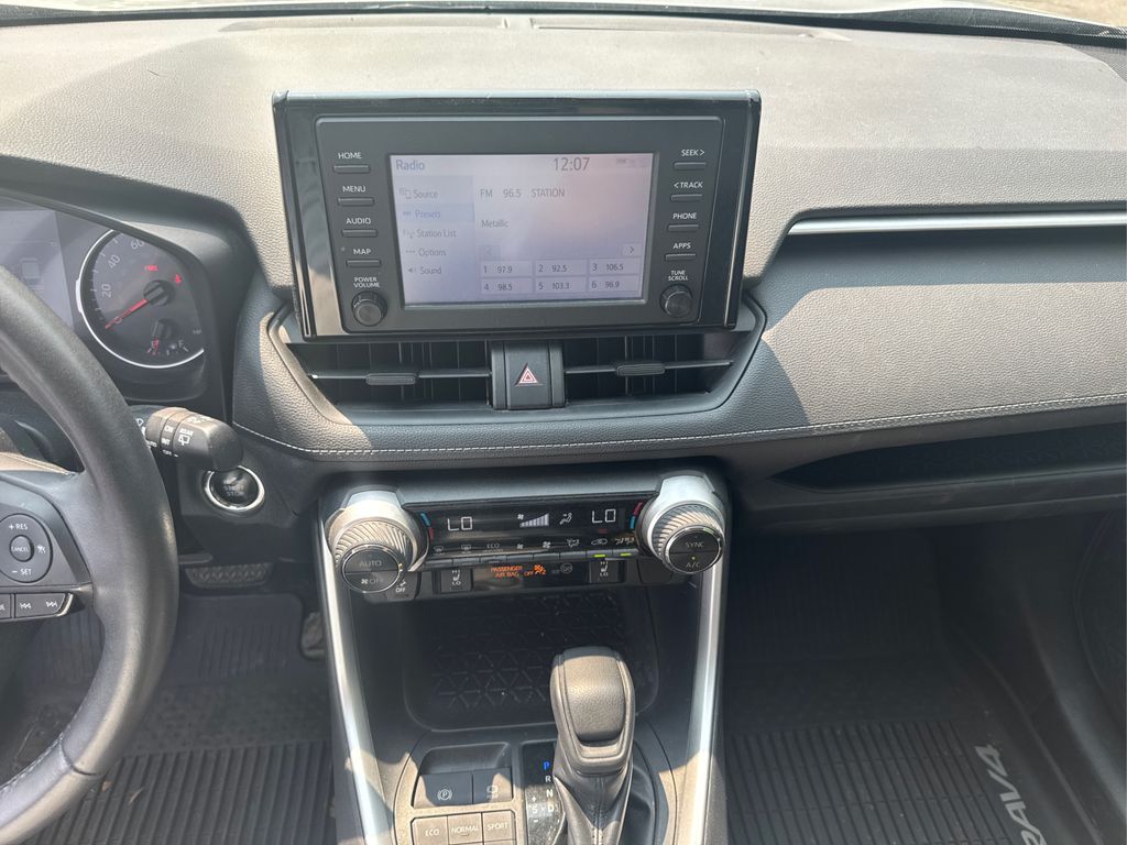 2019 Toyota RAV4 XLE photo 27