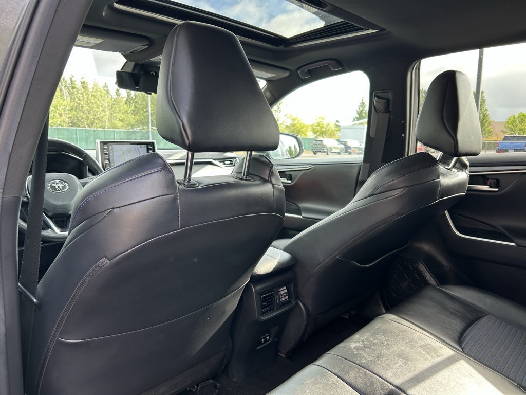 2020 Toyota RAV4 Hybrid XSE photo 23