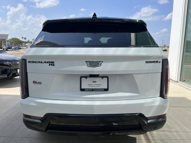 2025 Cadillac Escalade IQ photo 5