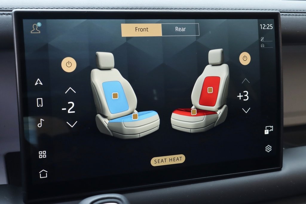 2025 LAND ROVER DEFENDER - Image 23