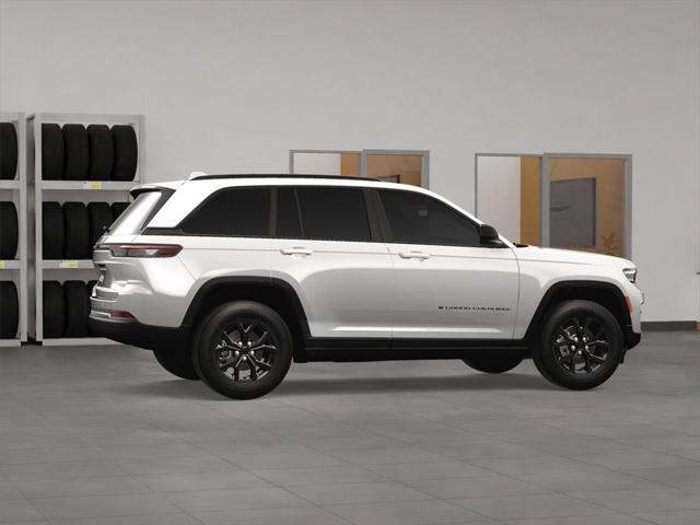 2025 Jeep Grand Cherokee Altitude photo 6