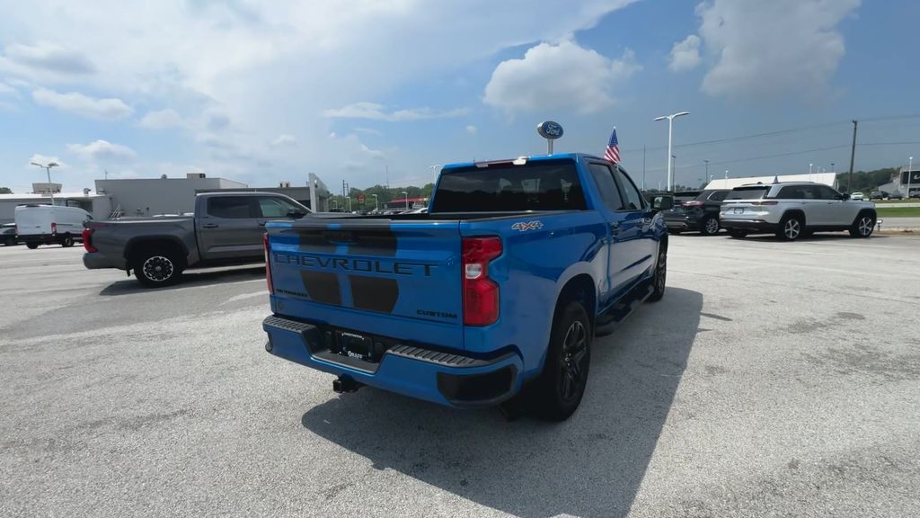 2022 Chevrolet Silverado 1500 Custom photo 7