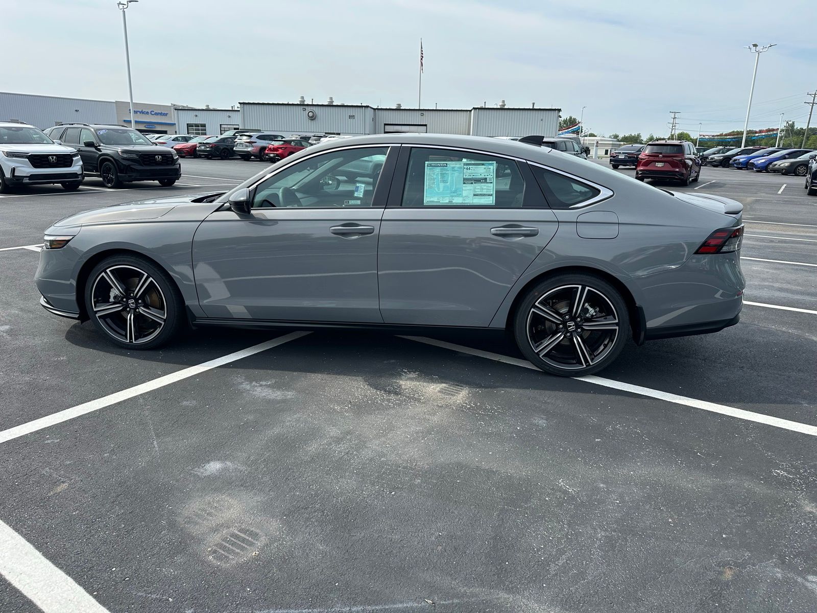 2025 Honda Accord Hybrid Sport photo 2