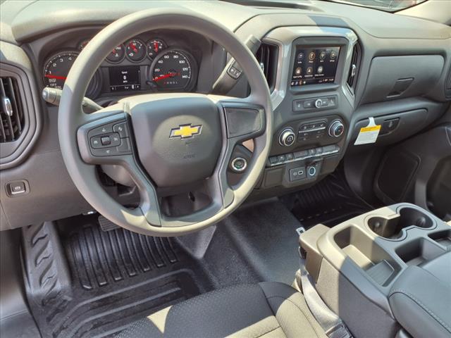 2025 Chevrolet Silverado 1500 photo 2