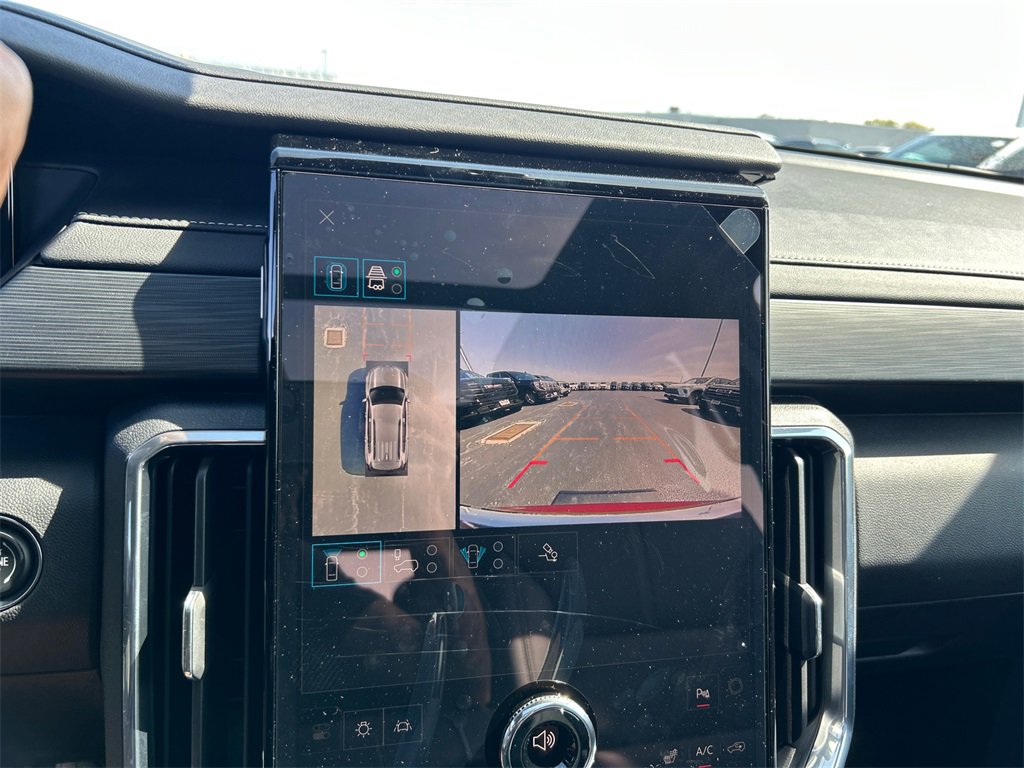 2026 GMC ACADIA - Image 25