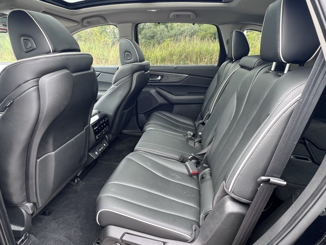 2022 Acura MDX Advance photo 2