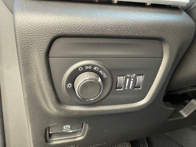 2025 Jeep Grand Cherokee Altitude X photo 23