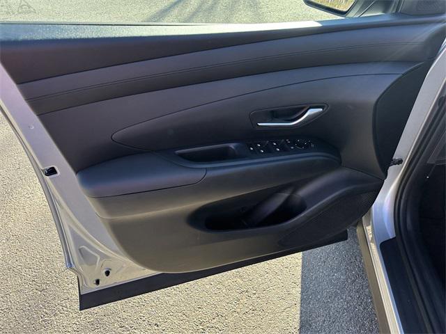 2025 Hyundai Tucson SEL photo 10