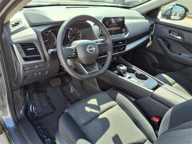 2026 Nissan Rogue SV photo 12