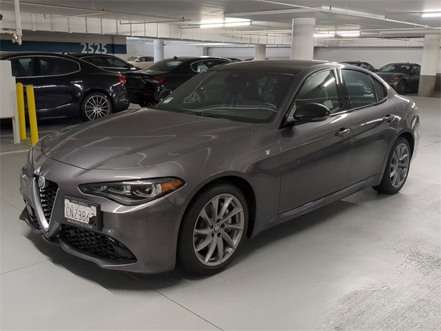 2024 Alfa Romeo Giulia Ti photo 3