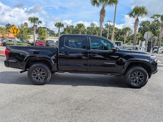 2023 Toyota Tacoma SR5 photo 2
