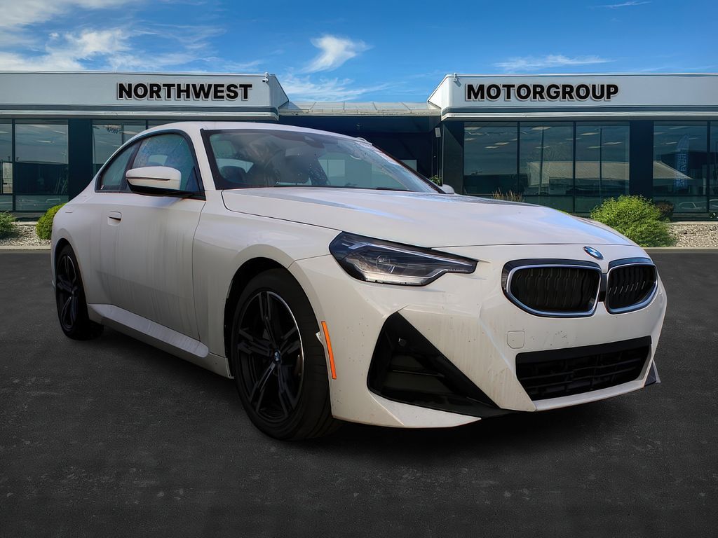 2025 BMW 2 Series 230i's photo
