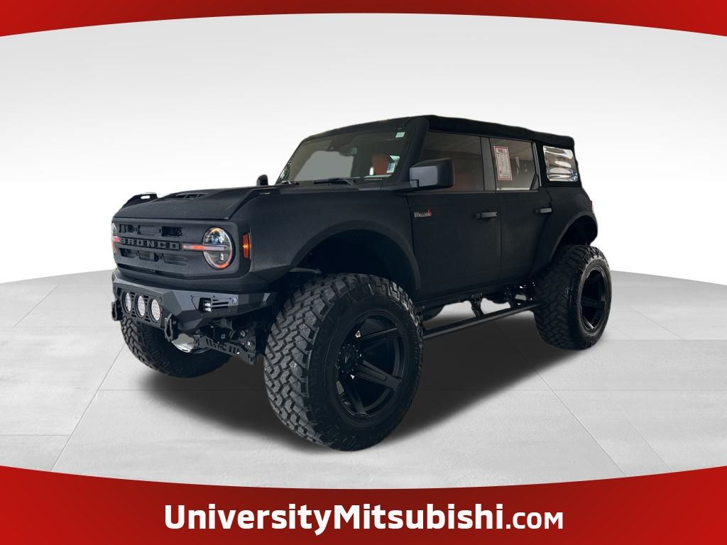 2024 Ford Bronco 4-Door Black Diamond's photo