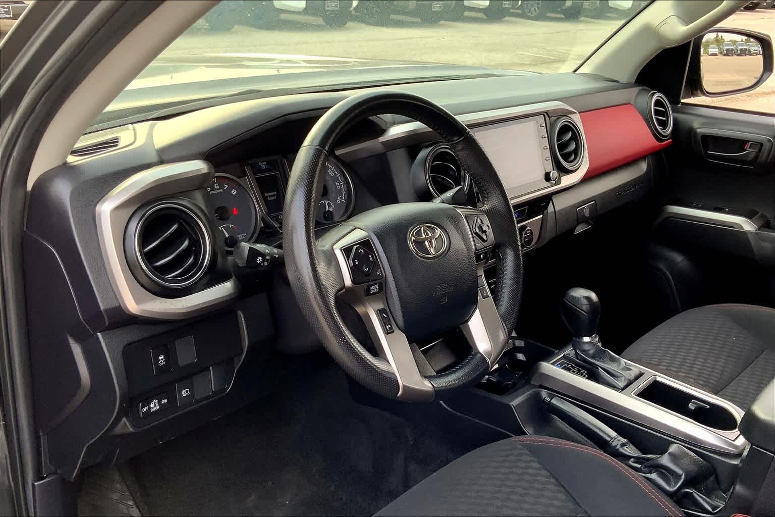 2023 Toyota Tacoma SR5 photo 31