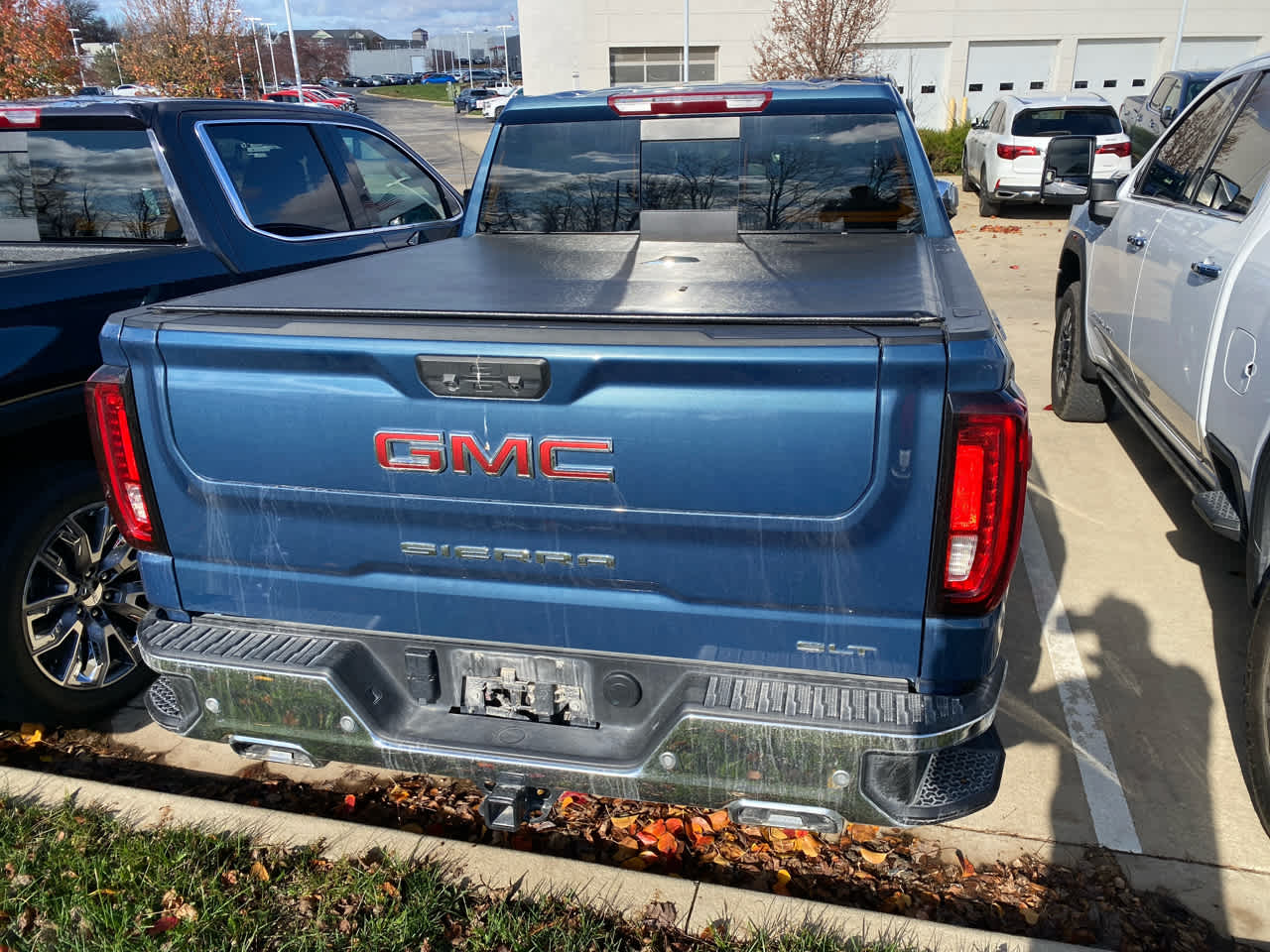 2024 Gmc Sierra 1500 SLT photo 3