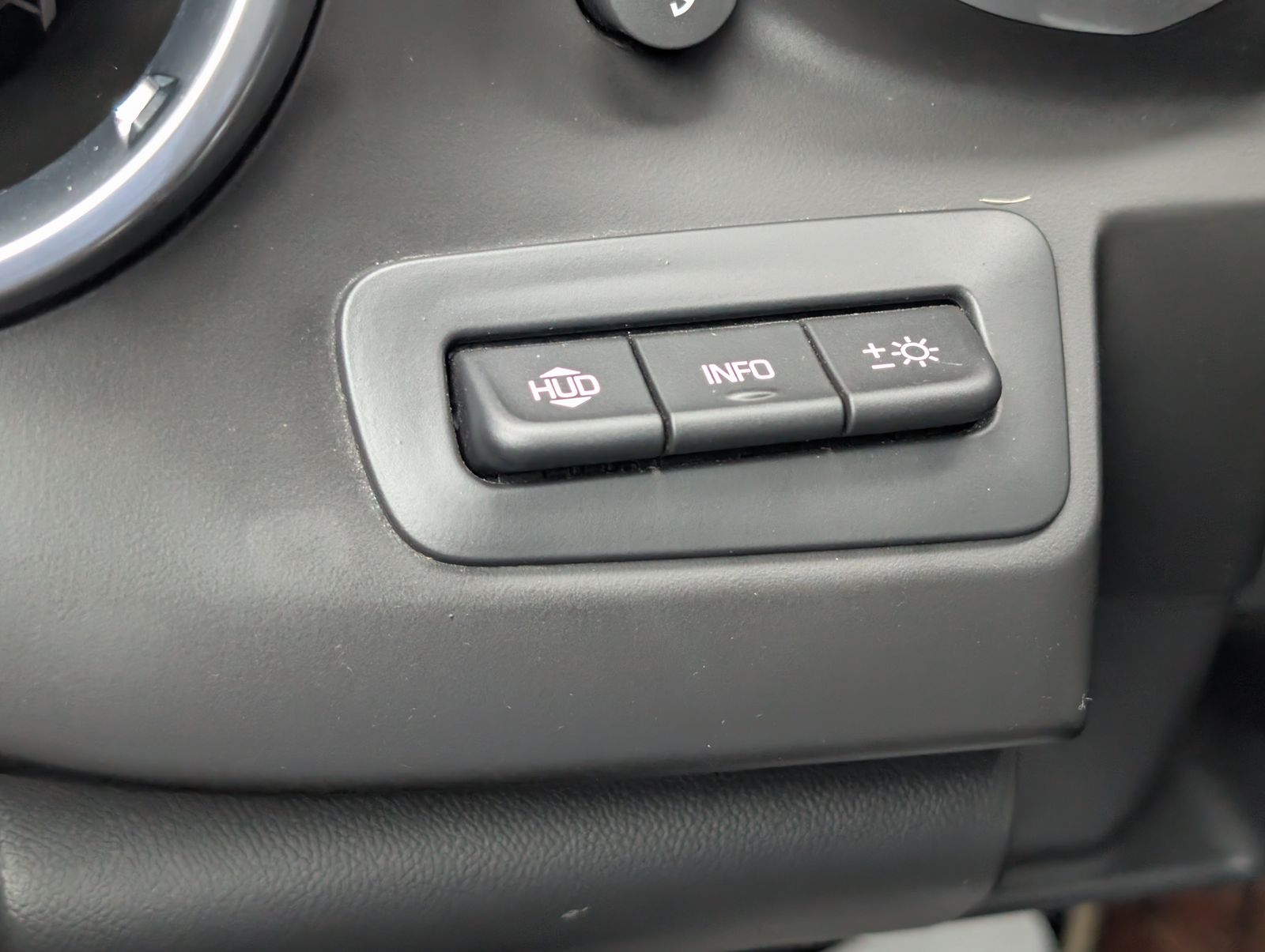 2017 Chevrolet Camaro 2LT photo 31