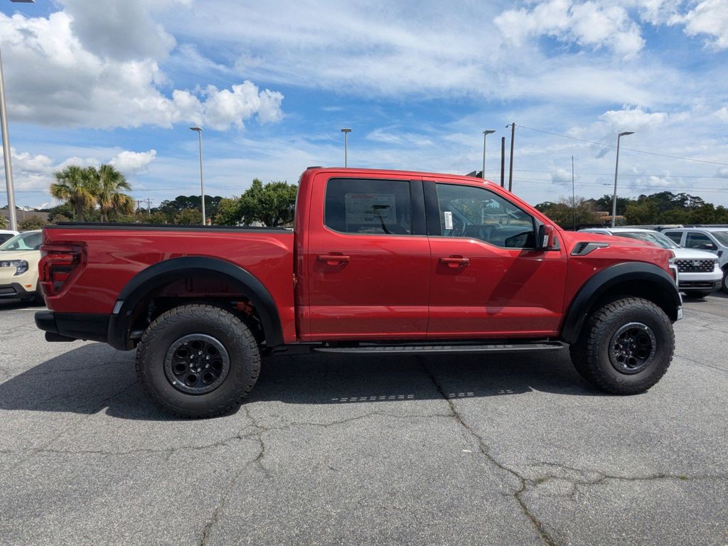 2025 Ford F-150 Raptor photo 2