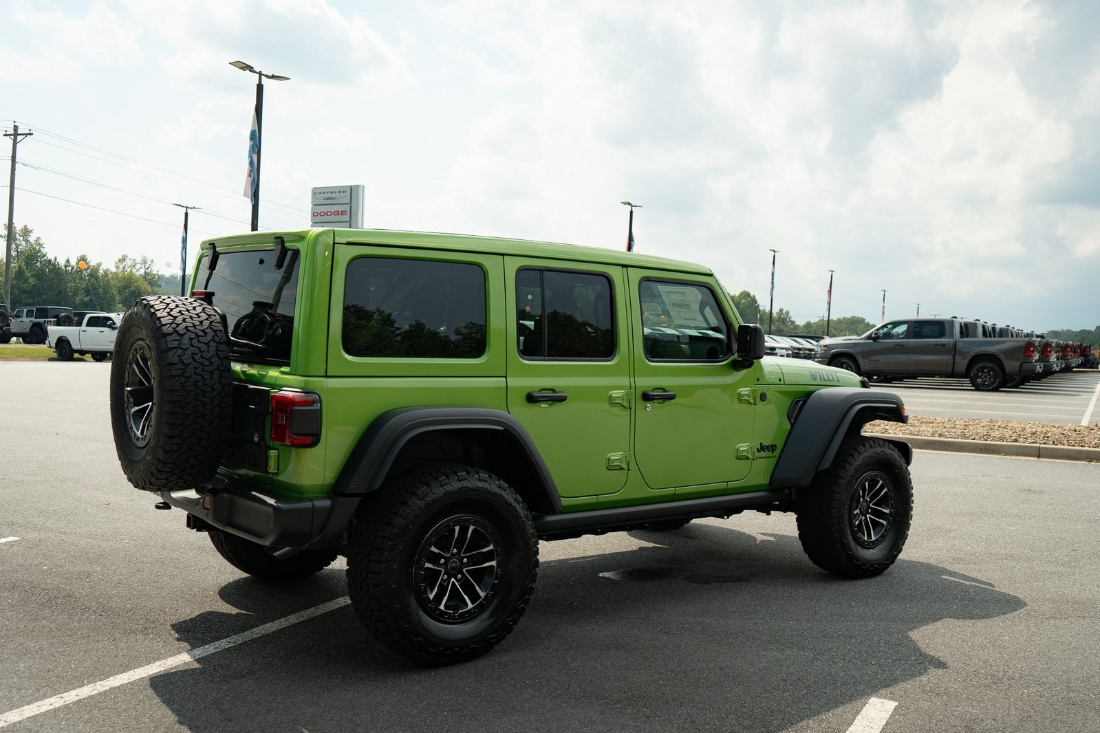 2025 Jeep Wrangler Willys photo 10