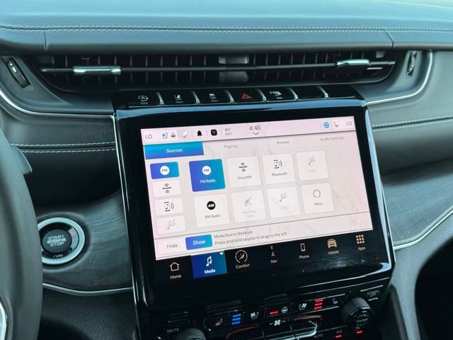 2023 Jeep Grand Cherokee Overland photo 10