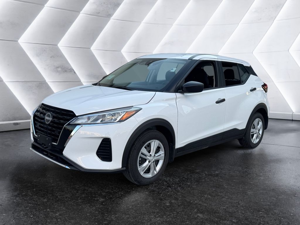 2024 Nissan Kicks S photo 3