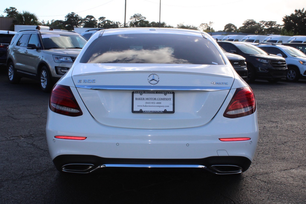 2017 Mercedes Benz E 300 4MATIC Sedan photo 7