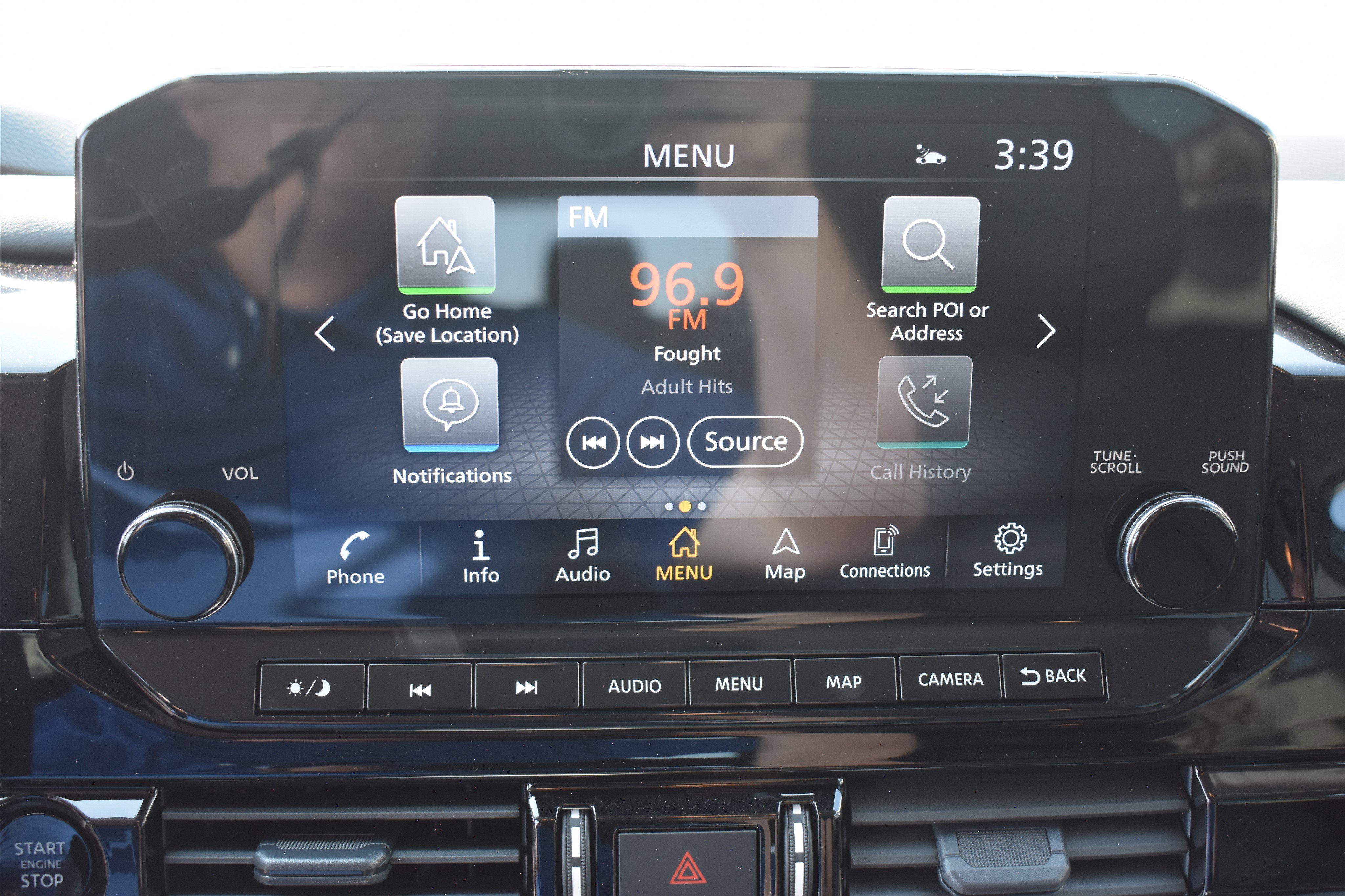 2025 Nissan Pathfinder SL photo 12