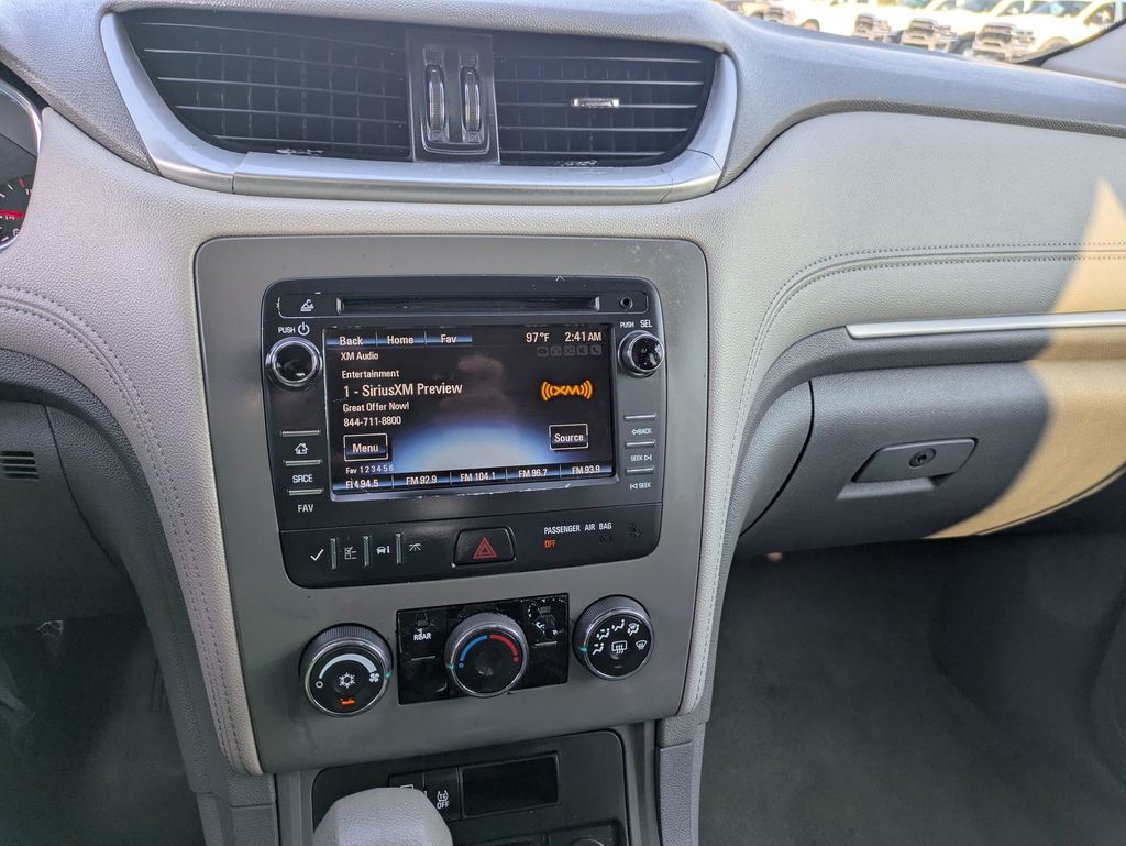 2017 Chevrolet Traverse 1LS photo 20