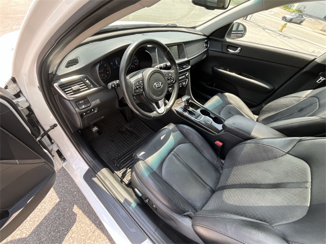 2018 Kia Optima EX photo 9