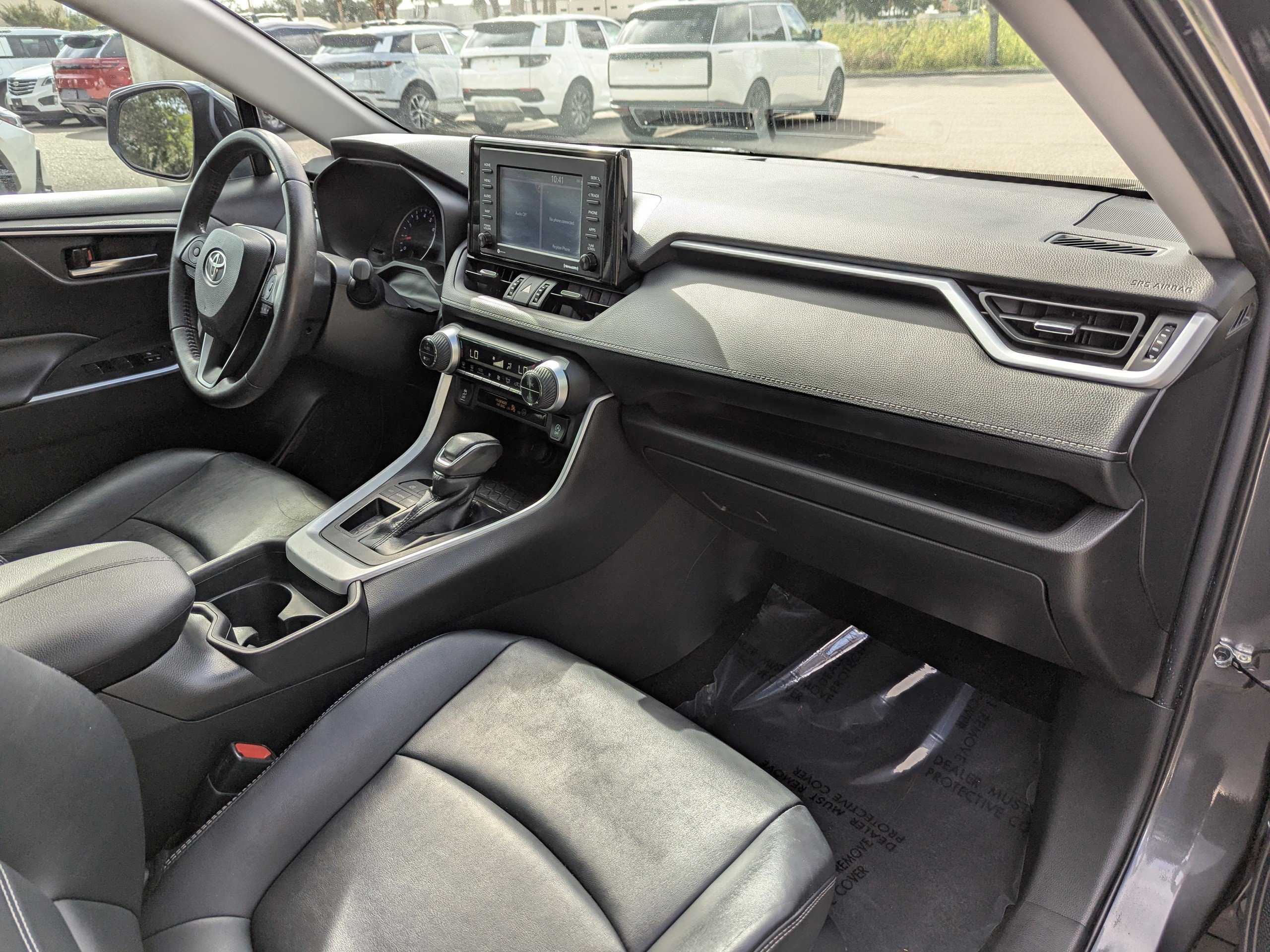 2021 Toyota RAV4 XLE Premium photo 8
