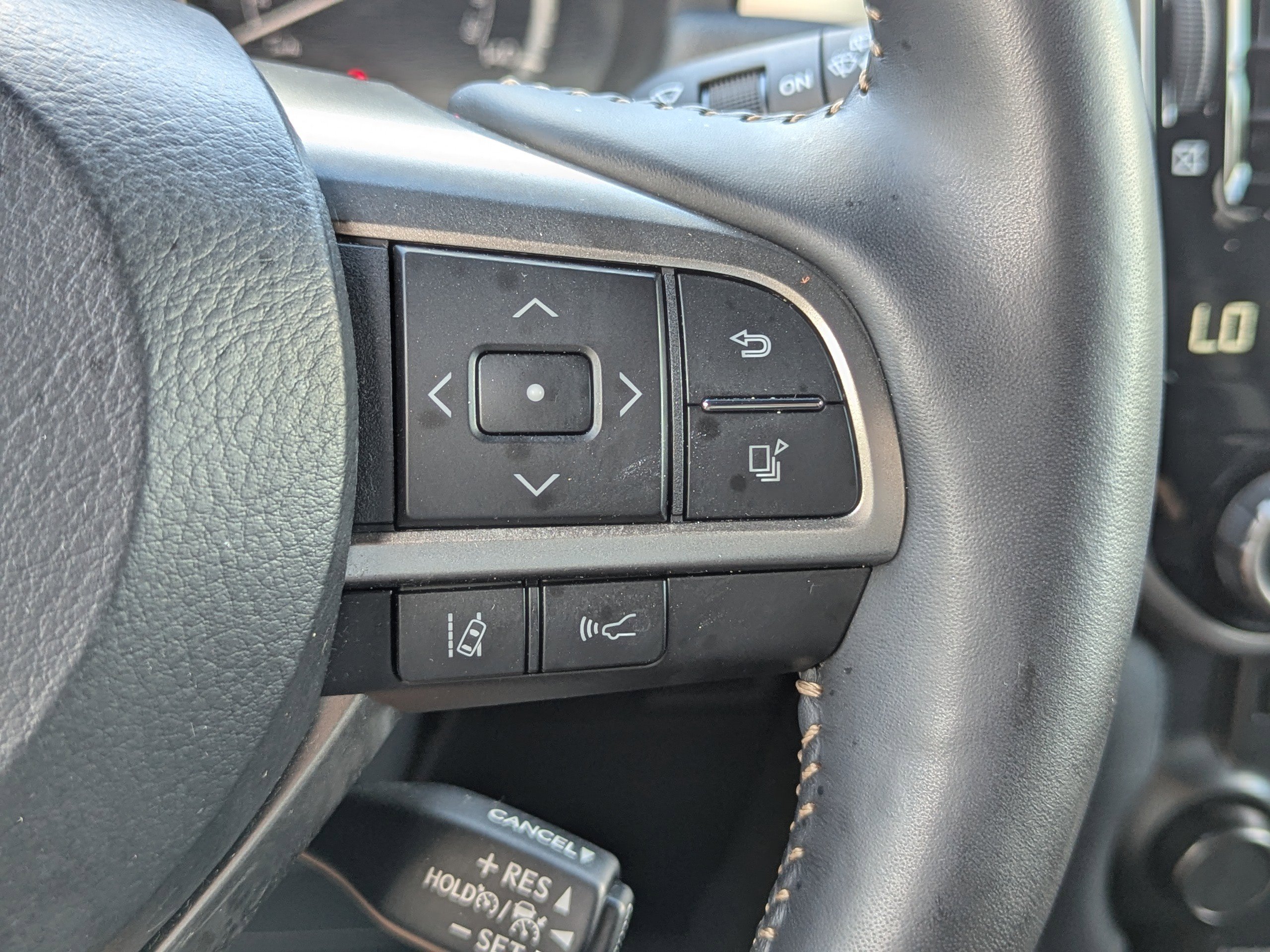 2023 Lexus GX Premium photo 32