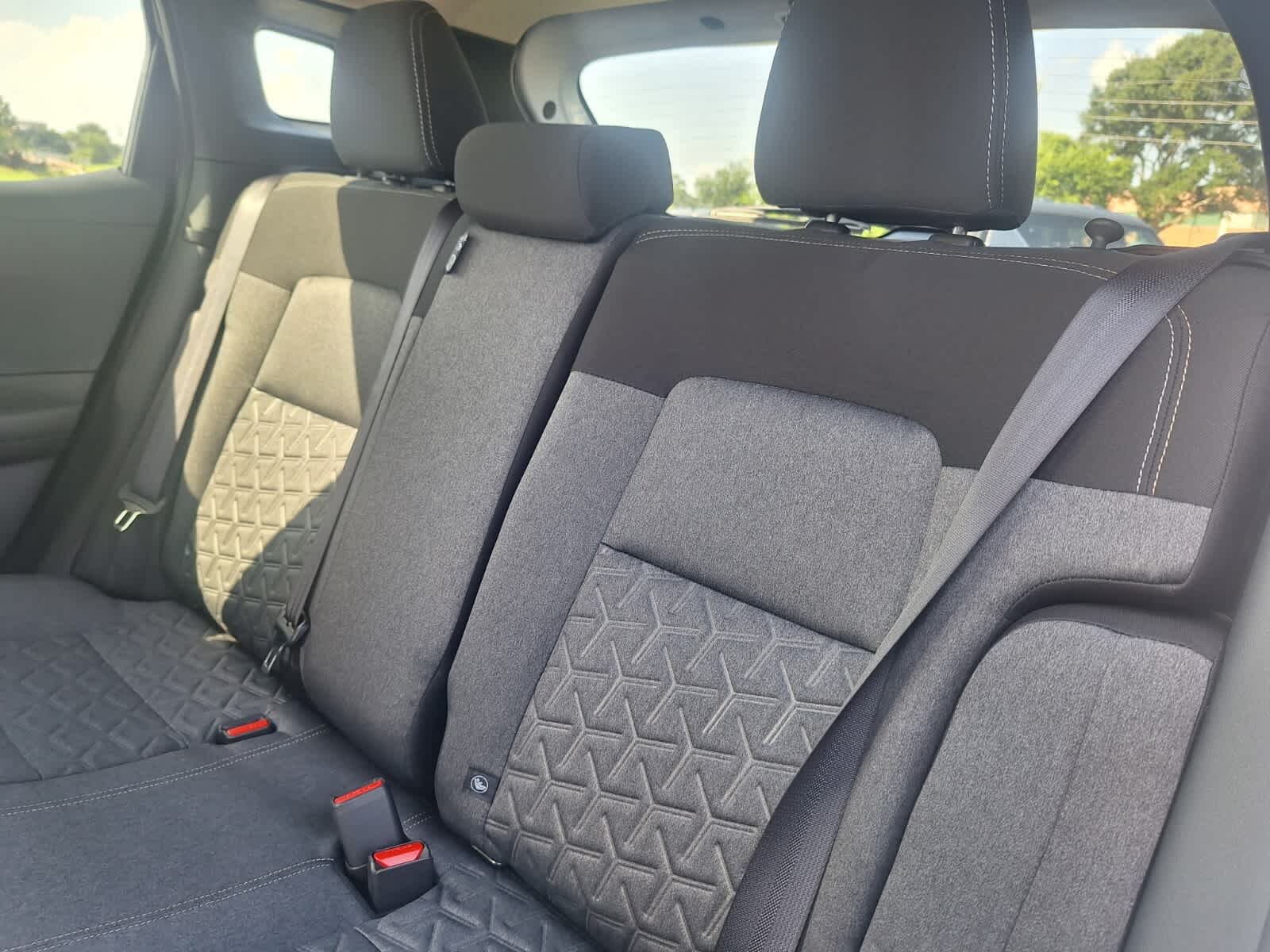 2025 Nissan Kicks SV photo 22